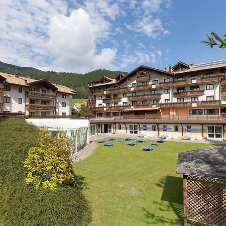 Golf Hotel Folgaria Esterno foto